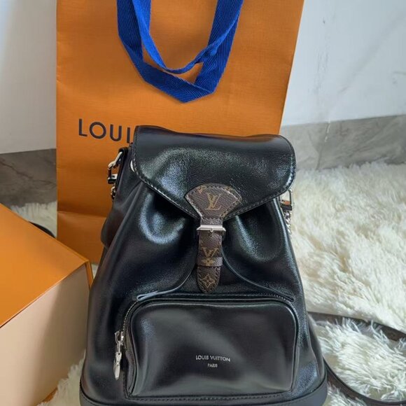 MONTSOURIS VIBE PM BACKPACK 30 IN BLACK LAMBSKIN SILVER CHAIN - Picture 16 of 16